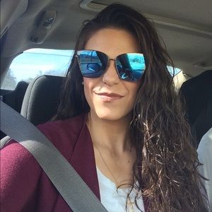 Meet your Posher, Koryne